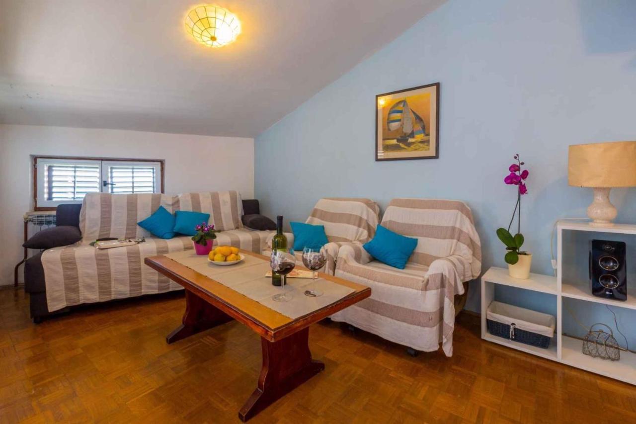 Apartment In Crikvenica 5600 エクステリア 写真