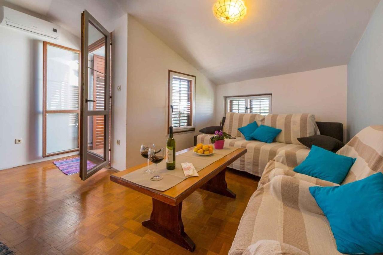 Apartment In Crikvenica 5600 エクステリア 写真