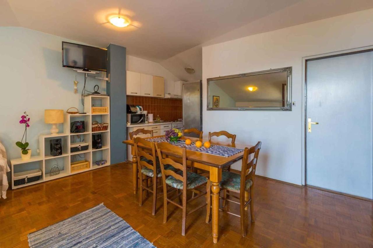 Apartment In Crikvenica 5600 エクステリア 写真